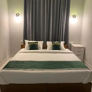 Hollywood Bed & Breakfast Sultan Bathery